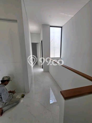 Dijual Rumah Elit Exclusive di Gayungan, Surabaya Dijual Rumah Elit Exclusive di Gayungan, Surabaya