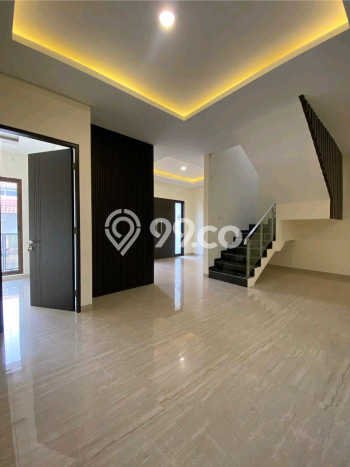 Hunian Elit LB 230m2 Siap Huni Desain Elegan di Citraland, Surabaya Hunian Elit LB 230m2 Siap Huni Desain Elegan di Citraland, Surabaya