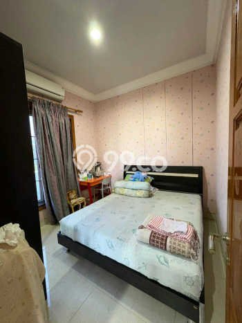 Siap Huni Rumah Mewah 5 Kamar di Sukolilo Dekat ke Mana Pun Siap Huni Rumah Mewah 5 Kamar di Sukolilo Dekat ke Mana Pun