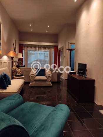 Rumah Strategis Modern Lb 200m2 di Rungkut, Surabaya Rumah Strategis Modern Lb 200m2 di Rungkut, Surabaya