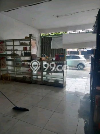 Ruko Dijual di Rungkut LT 236m2, LB 335m2 untuk Investasi Ruko Dijual di Rungkut LT 236m2, LB 335m2 untuk Investasi