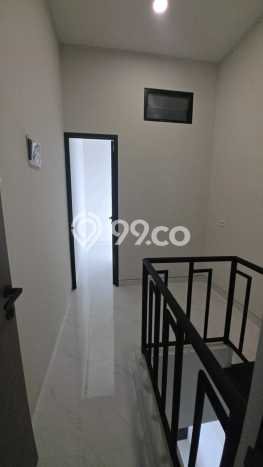 Dijual Cepat Rumah Bagus Siap Huni LB 180m2 di Rungkut, Surabaya Dijual Cepat Rumah Bagus Siap Huni LB 180m2 di Rungkut, Surabaya