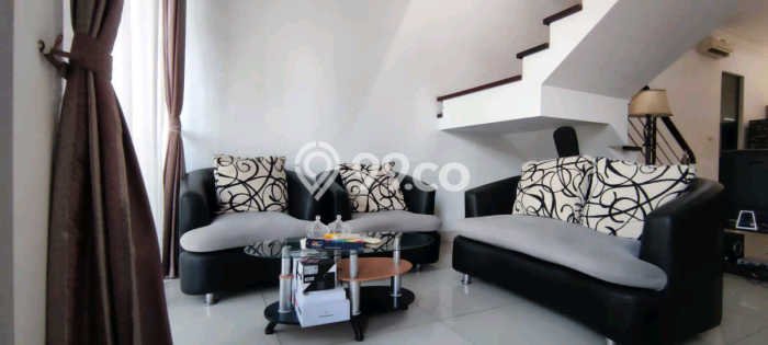 Dijual Rumah Premium dengan Fasilitas Sekitar Lengkap di Sukolilo, Surabaya Dijual Rumah Premium dengan Fasilitas Sekitar Lengkap di Sukolilo, Surabaya