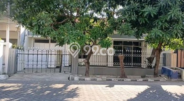 Jual Rumah Bagus Siap Huni LB 180m2 di Rungkut, Surabaya Jual Rumah Bagus Siap Huni LB 180m2 di Rungkut, Surabaya