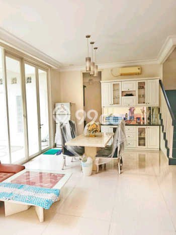 Ready to Use! Premium House LT 264m2 Desain Elegan di Pakuwon City Ready to Use! Premium House LT 264m2 Desain Elegan di Pakuwon City