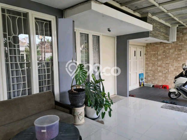Dijual Cepat Rumah Favorit Siap Huni LB 250m2 di Rungkut, Surabaya Dijual Cepat Rumah Favorit Siap Huni LB 250m2 di Rungkut, Surabaya
