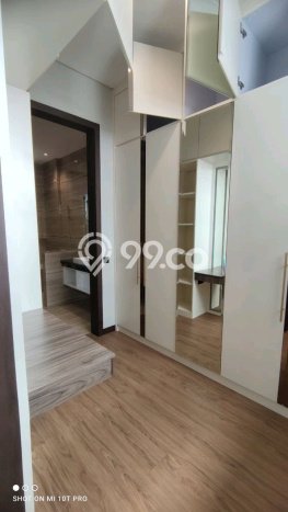 Rumah Luxury Modern Tanpa Renovasi di Pakuwon City Surabaya Rumah Luxury Modern Tanpa Renovasi di Pakuwon City Surabaya