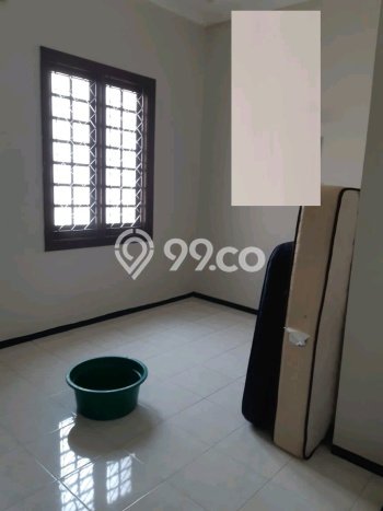 Dijual Rumah 4 Kamar Lokasi Ideal Nyaman dan Strategis di Rungkut Dijual Rumah 4 Kamar Lokasi Ideal Nyaman dan Strategis di Rungkut