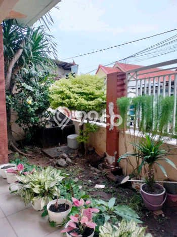 Jual Rumah Favorit Siap Huni LB 200m2 di Tenggilis Mejoyo, Surabaya Jual Rumah Favorit Siap Huni LB 200m2 di Tenggilis Mejoyo, Surabaya