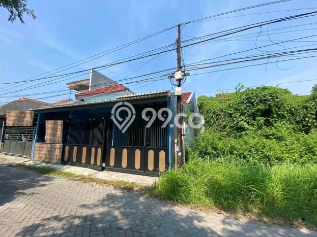 Rumah Luas Asri 3 KT Siap Huni di Gununganyar Surabaya Rumah Luas Asri 3 KT Siap Huni di Gununganyar Surabaya