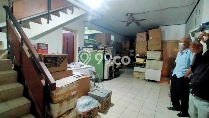 Siap Huni Rumah Mewah 8 Kamar di Gubeng Dekat ke Mana Pun Siap Huni Rumah Mewah 8 Kamar di Gubeng Dekat ke Mana Pun