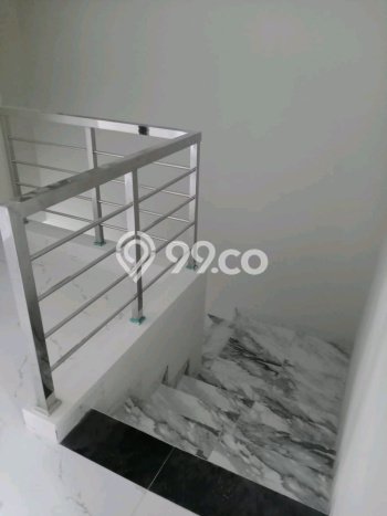Jual Rumah Favorit Siap Huni LB 183m2 di Sukolilo, Surabaya Jual Rumah Favorit Siap Huni LB 183m2 di Sukolilo, Surabaya