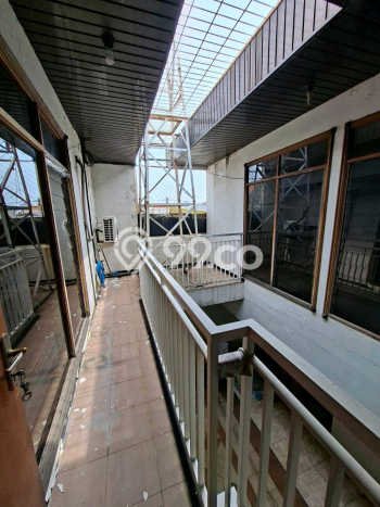 Jual Rumah Bagus Siap Huni LB 400m2 di Gubeng, Surabaya Jual Rumah Bagus Siap Huni LB 400m2 di Gubeng, Surabaya