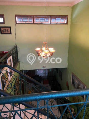Rumah Strategis Modern Lb 385m2 di Rungkut, Surabaya Rumah Strategis Modern Lb 385m2 di Rungkut, Surabaya