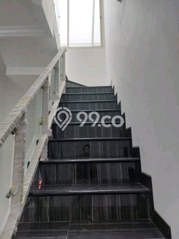 Dijual Cepat Rumah Favorit Siap Huni LB 120m2 di Mulyorejo, Surabaya Dijual Cepat Rumah Favorit Siap Huni LB 120m2 di Mulyorejo, Surabaya