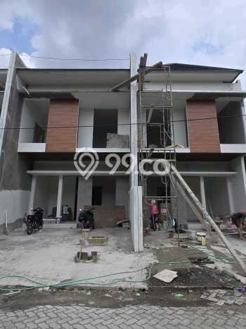 Hunian Cantik Minimalis Lb 130m2 di Tenggilis Mejoyo, Surabaya Hunian Cantik Minimalis Lb 130m2 di Tenggilis Mejoyo, Surabaya