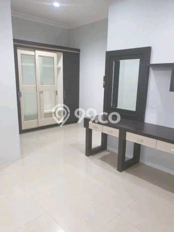 Siap Huni Rumah Mewah 5 Kamar di Sukolilo Dekat ke Mana Pun Siap Huni Rumah Mewah 5 Kamar di Sukolilo Dekat ke Mana Pun