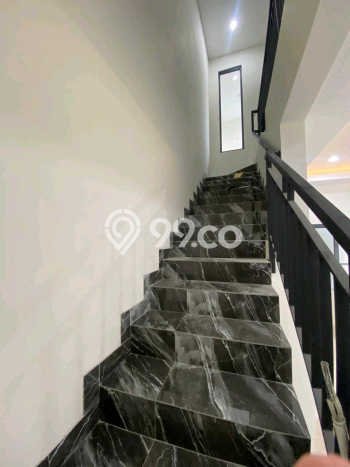 Dijual Rumah Strategis Bagus Punya 4 KT di Rungkut Surabaya SHM Dijual Rumah Strategis Bagus Punya 4 KT di Rungkut Surabaya SHM