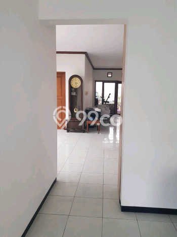 Rumah Mewah Dijual LT 325m2 di Rungkut, Surabaya Rumah Mewah Dijual LT 325m2 di Rungkut, Surabaya