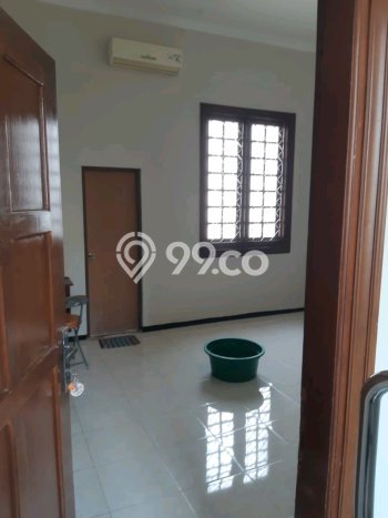 Dijual Rumah 4 Kamar Lokasi Ideal Nyaman dan Strategis di Rungkut Dijual Rumah 4 Kamar Lokasi Ideal Nyaman dan Strategis di Rungkut