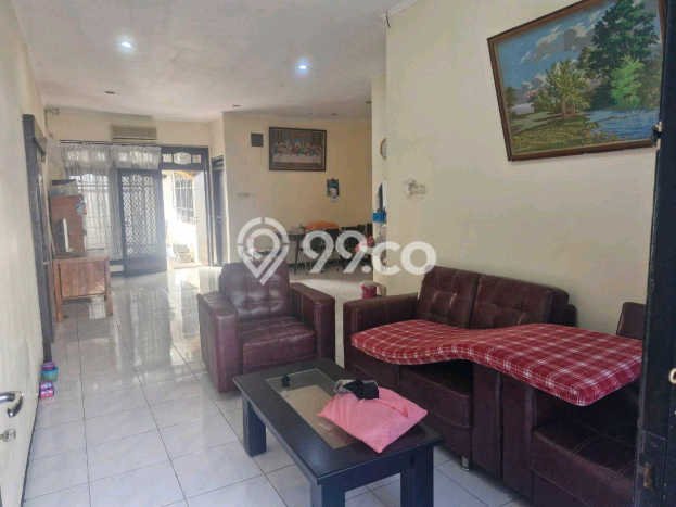 Dijual Rumah 4 Kamar Lokasi Ideal Nyaman dan Strategis di Rungkut Dijual Rumah 4 Kamar Lokasi Ideal Nyaman dan Strategis di Rungkut