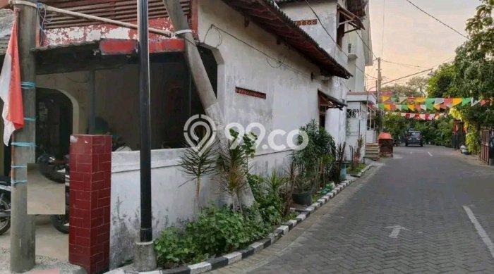 Jual Rumah Bagus Siap Huni LB 135m2 di Rungkut, Surabaya Jual Rumah Bagus Siap Huni LB 135m2 di Rungkut, Surabaya