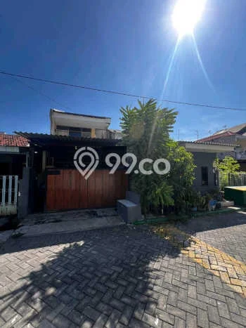 Jual Rumah Bagus Siap Huni LB 220m2 di Tenggilis Mejoyo, Surabaya Jual Rumah Bagus Siap Huni LB 220m2 di Tenggilis Mejoyo, Surabaya