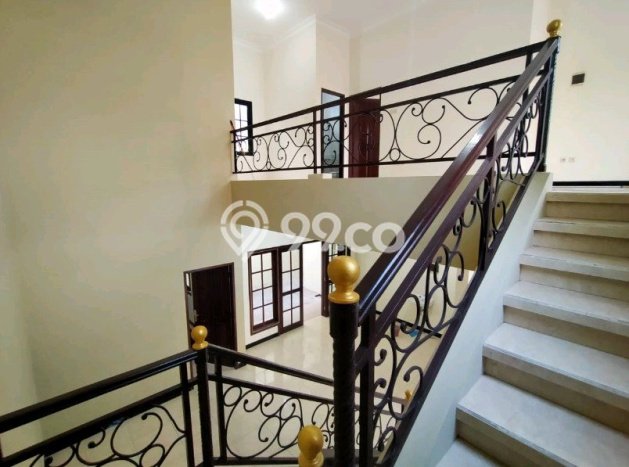 Hunian Mewah Siap Huni LT 150m2 di Mulyorejo, Surabaya Hunian Mewah Siap Huni LT 150m2 di Mulyorejo, Surabaya
