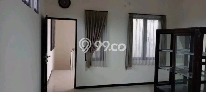 For Sale Rumah 3 Kamar Lokasi Ideal Bagus dan Strategis di Rungkut For Sale Rumah 3 Kamar Lokasi Ideal Bagus dan Strategis di Rungkut