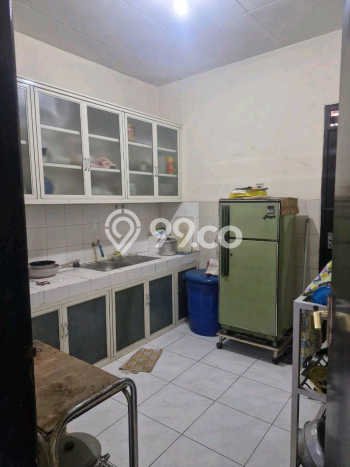 Dijual Rumah 4 Kamar Lokasi Ideal Nyaman dan Strategis di Rungkut Dijual Rumah 4 Kamar Lokasi Ideal Nyaman dan Strategis di Rungkut