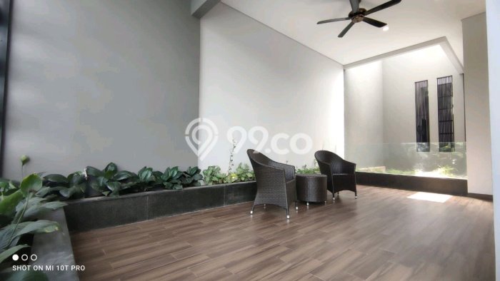 Rumah Luxury Modern Tanpa Renovasi di Pakuwon City Surabaya Rumah Luxury Modern Tanpa Renovasi di Pakuwon City Surabaya