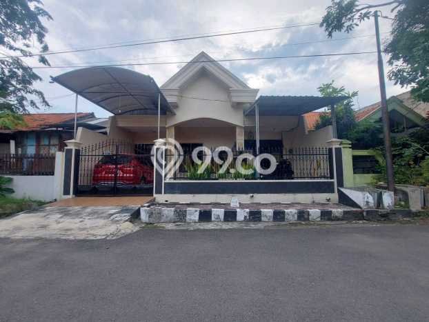 Hunian Cantik Minimalis Lb 150m2 di Rungkut, Surabaya Hunian Cantik Minimalis Lb 150m2 di Rungkut, Surabaya