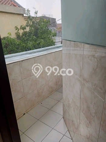 Rumah Luas Asri 5 KT Siap Pakai di Gununganyar Surabaya Rumah Luas Asri 5 KT Siap Pakai di Gununganyar Surabaya