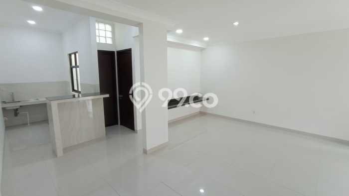 Disewakan! Rumah 3 Kamar Tidur &
3 Kamar Mandi di Podomoro Park Bandung, Bandung Disewakan! Rumah 3 Kamar Tidur &
3 Kamar Mandi di Podomoro Park Bandung, Bandung