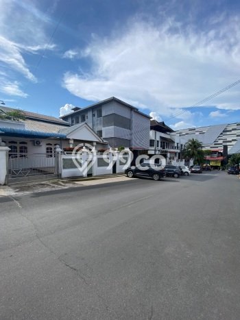Hunian Mewah LB 442m2 Siap Huni Desain Elegan di Nagoya, Batam Hunian Mewah LB 442m2 Siap Huni Desain Elegan di Nagoya, Batam