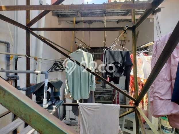 Rumah Elit LB 200m2 Siap Huni Desain Elegan di Sukomanunggal, Surabaya Rumah Elit LB 200m2 Siap Huni Desain Elegan di Sukomanunggal, Surabaya