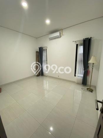 Lokasi strategis! Rumah siap pakai dikontrakkan di Ngaglik LB 140m2 Lokasi strategis! Rumah siap pakai dikontrakkan di Ngaglik LB 140m2
