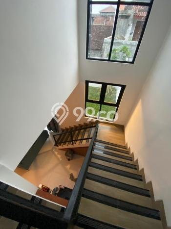 Lokasi strategis! Rumah siap pakai dikontrakkan di Ngaglik LB 140m2 Lokasi strategis! Rumah siap pakai dikontrakkan di Ngaglik LB 140m2