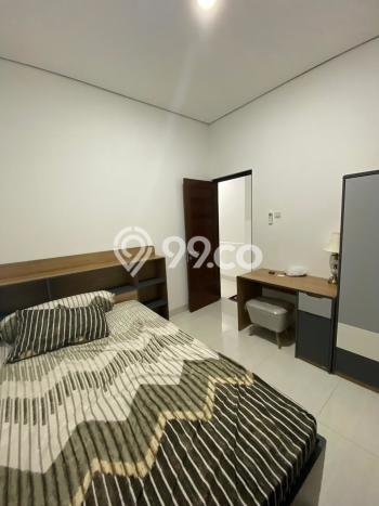 Lokasi strategis! Rumah siap pakai dikontrakkan di Ngaglik LB 140m2 Lokasi strategis! Rumah siap pakai dikontrakkan di Ngaglik LB 140m2