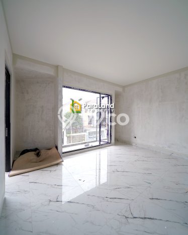 Rumah Elit Modern Siap Huni di Meruya Jakarta Barat Rumah Elit Modern Siap Huni di Meruya Jakarta Barat