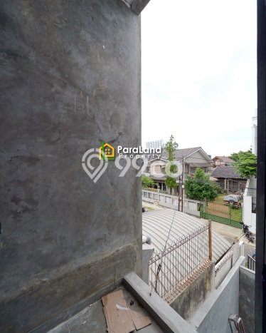 Rumah Elit Modern Siap Huni di Meruya Jakarta Barat Rumah Elit Modern Siap Huni di Meruya Jakarta Barat