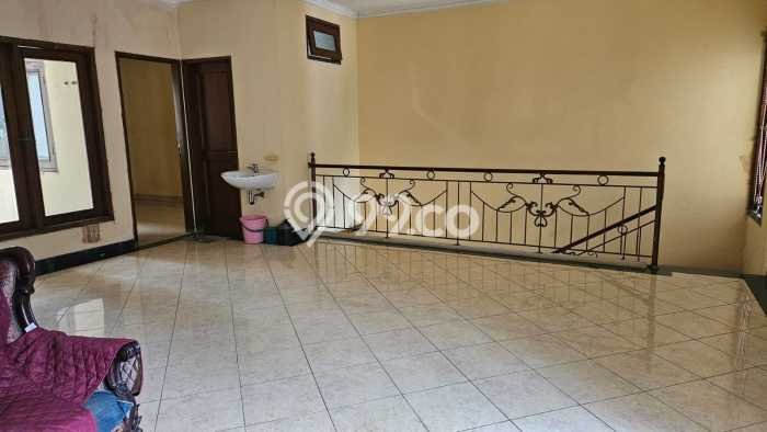 Rumah Modern 3 KT di Penggilingan Jakarta Timur Full Furnished Rumah Modern 3 KT di Penggilingan Jakarta Timur Full Furnished