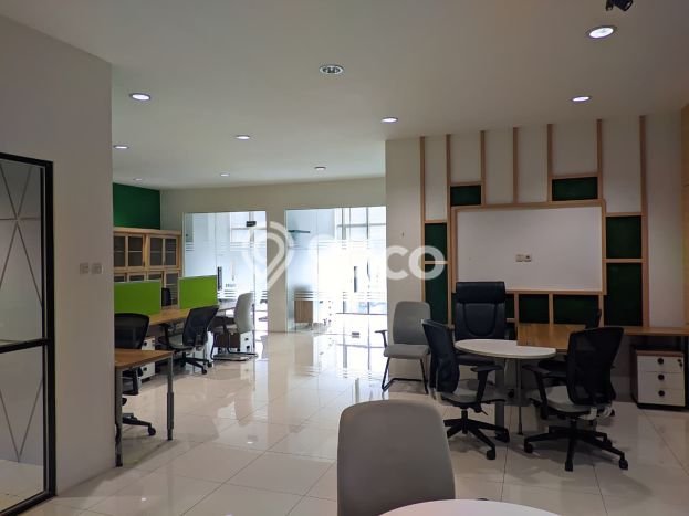 Ruko Disewa di Bekasi dengan LB 172m2 Area Komersial Ramai Ruko Disewa di Bekasi dengan LB 172m2 Area Komersial Ramai