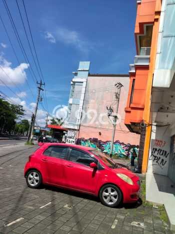 Ruko Disewa di Depok, Sleman, LT 136m2 / LB 352m2 Ruko Disewa di Depok, Sleman, LT 136m2 / LB 352m2