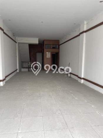 Ruko Disewa di Depok, Sleman, LT 136m2 / LB 352m2 Ruko Disewa di Depok, Sleman, LT 136m2 / LB 352m2