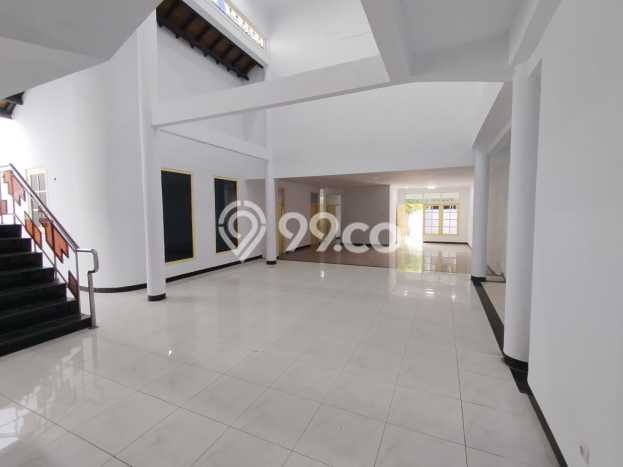 Rumah Cantik Siap Pakai Di Godean Luas 400m2 Lokasi Strategis Rumah Cantik Siap Pakai Di Godean Luas 400m2 Lokasi Strategis