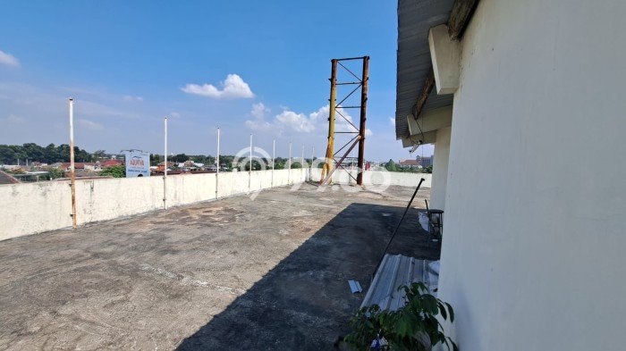 Unit Komersial Disewakan di Maguwoharjo di Area Ramai & Strategis Unit Komersial Disewakan di Maguwoharjo di Area Ramai & Strategis