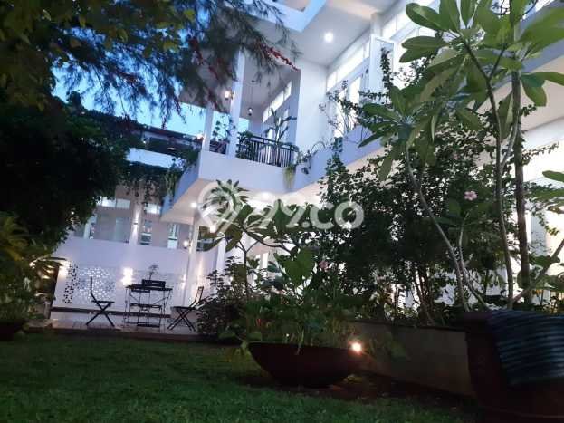 Dijual Rumah Luas Elegan Dengan View Cantik di Kemanggisan, Jakarta Barat Dijual Rumah Luas Elegan Dengan View Cantik di Kemanggisan, Jakarta Barat