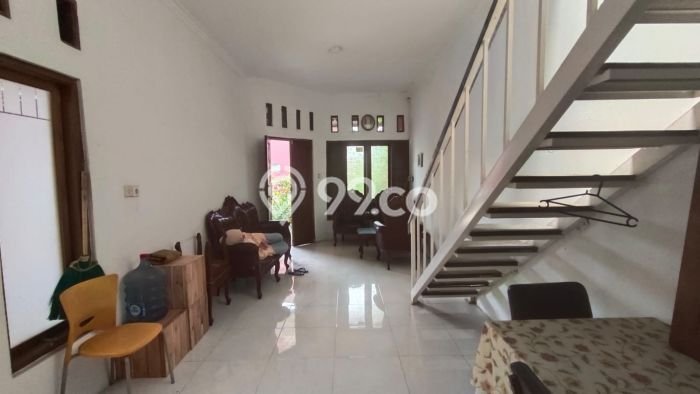 Jual Rumah Luas Megah Dengan View Eksklusif di Buah Batu, Bandung Jual Rumah Luas Megah Dengan View Eksklusif di Buah Batu, Bandung
