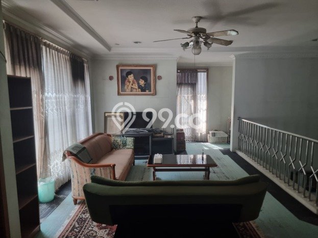 Jual Rumah Luas Elegan Dengan View Eksklusif di Cipinang, Jakarta Timur Jual Rumah Luas Elegan Dengan View Eksklusif di Cipinang, Jakarta Timur